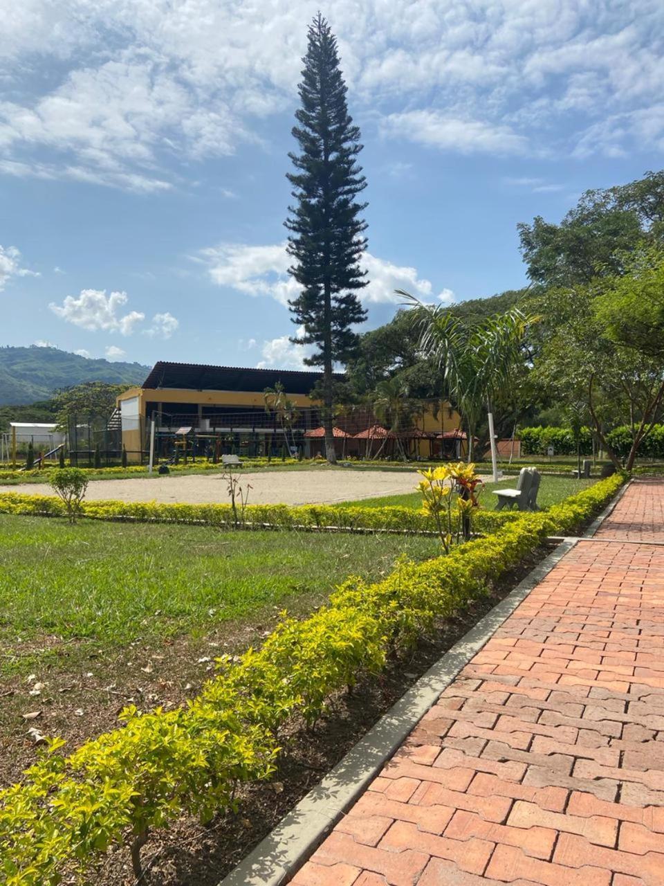 Hotel Villa Сарагоса Экстерьер фото