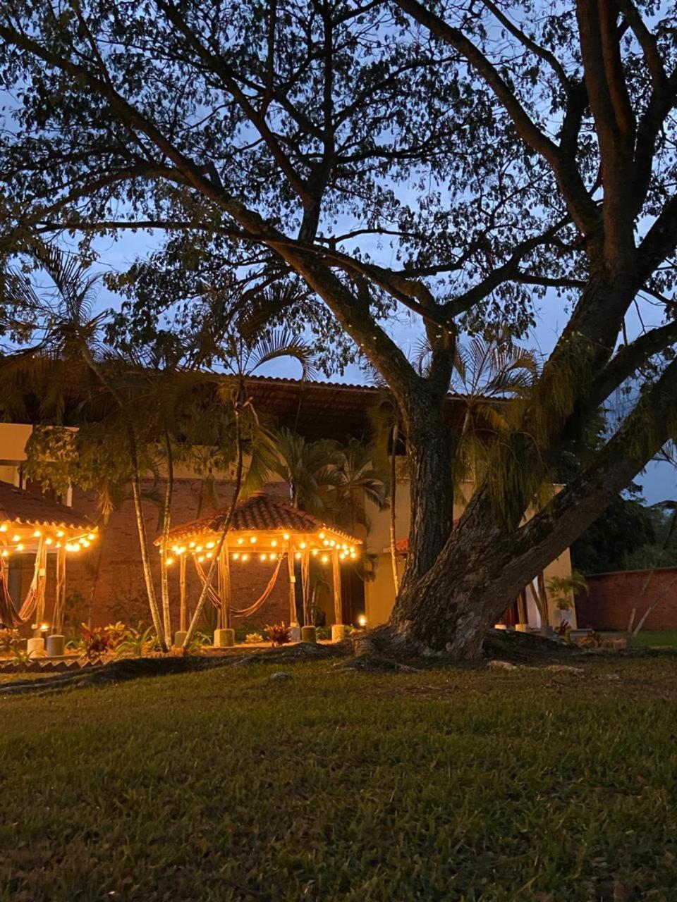 Hotel Villa Сарагоса Экстерьер фото